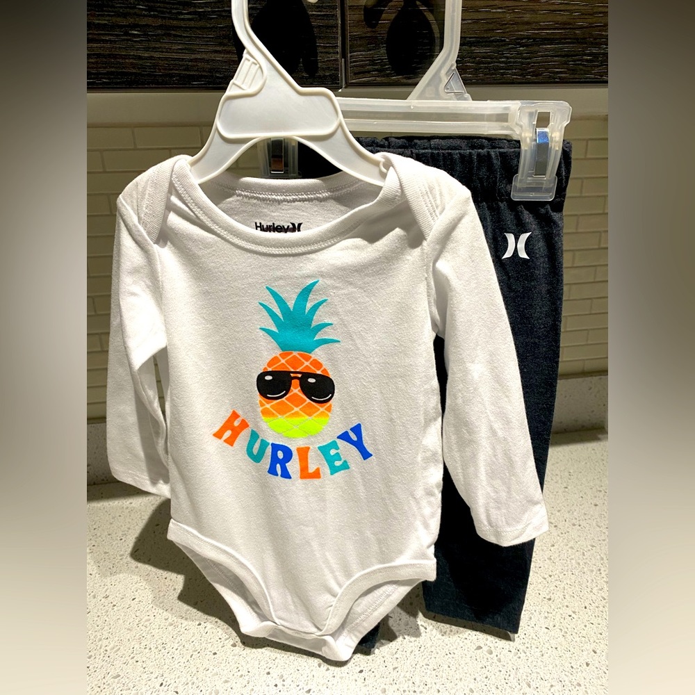 Hurley Shirt & Joggers set 9Month